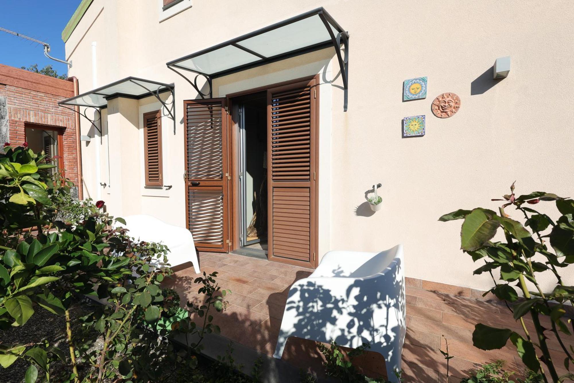 Le Stanze Dei Colori Hotel Aci Bonaccorsi Buitenkant foto